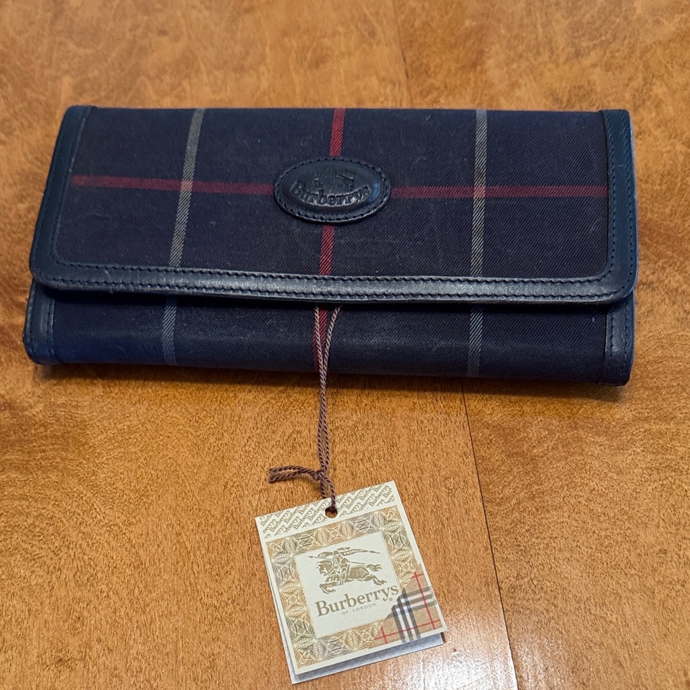 Burberry Navy and Burgundy Plaid Wallet NWT